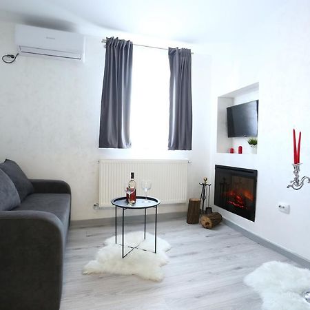 Simona Maria 2 Apartment Bucharest Exterior photo