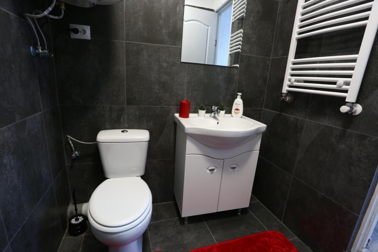 Simona Maria 2 Apartment Bucharest Exterior photo